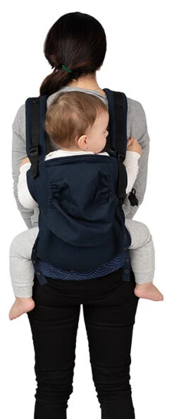 Momi Collet Navy Blue Ergonomische Draagzak NOSI00002 15 Momi Collet Navy Blue Ergonomische Draagzak NOSI00002 -Baby Kinderwagen Serie Winkel Momi Collet Navy Blue Ergonomische Draagzak NOSI00002 4