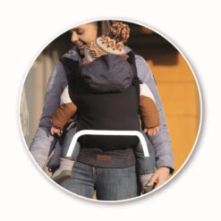 Momi Collet Navy Blue Ergonomische Draagzak NOSI00002 20 Momi Collet Navy Blue Ergonomische Draagzak NOSI00002 -Baby Kinderwagen Serie Winkel Momi Collet Navy Blue Ergonomische Draagzak NOSI00002 5