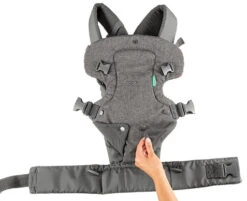 Infantino 4-in-1 Flip Advanced Draagzak BK-05204 17 Infantino 4-in-1 Flip Advanced Draagzak BK-05204 -Baby Kinderwagen Serie Winkel infantino 4 in 1 flip advanced draagzak smalle zitpositie