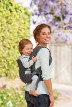 Infantino 4-in-1 Flip Advanced Draagzak BK-05204 26 Infantino 4-in-1 Flip Advanced Draagzak BK-05204 -Baby Kinderwagen Serie Winkel infantino baby carrier flip advanced bk5204 6