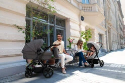 Kinderkraft A-Tour Dark Grey 3-in-1 Kinderwagen Incl. Autostoel KSATOU00DGR3000 -Baby Kinderwagen Serie Winkel kinderkraft a tour kinderwagen sfeerfoto 2 1