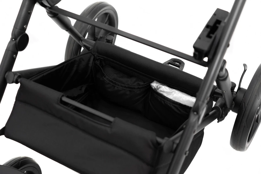 Kunert Ivento Black Deep Graphite 2-in-1 Kinderwagen IVE-09-BLACK 17 Kunert Ivento Black Deep Graphite 2-in-1 Kinderwagen IVE-09-BLACK - Afbeelding 15
