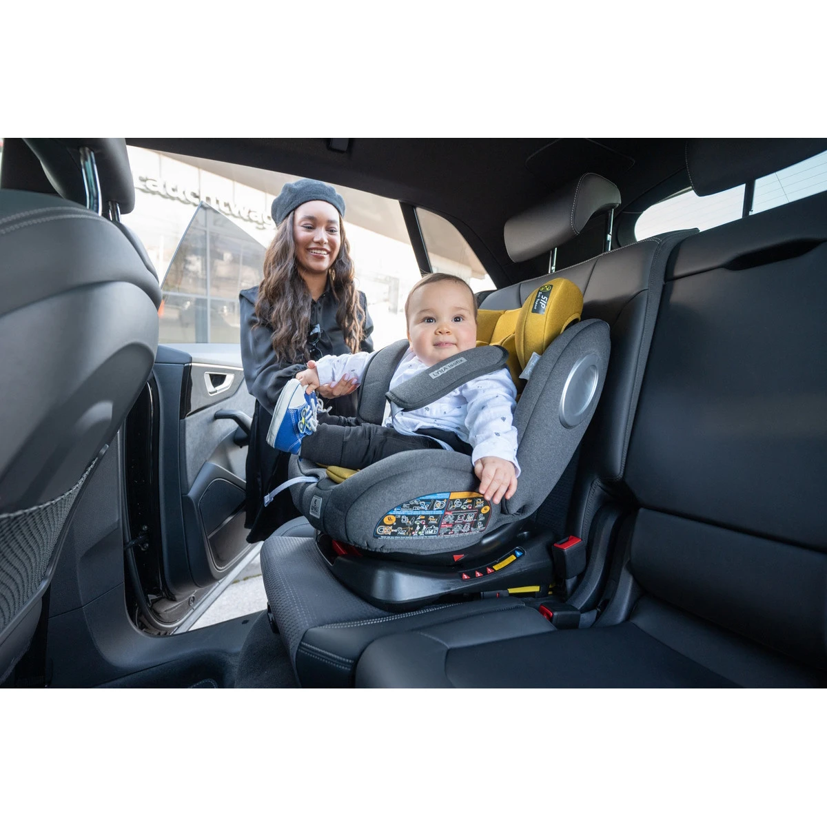 Lorelli Lyra Black 0-36 Kg Isofix 360º Autostoel 1007145-2305 10 Lorelli Lyra Black 0-36 Kg Isofix 360º Autostoel 1007145-2305 - Afbeelding 8