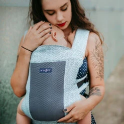 Zaffiro City Air Graphite Leaves Ergonomische Draagzak 7381 17 Zaffiro City Air Graphite Leaves Ergonomische Draagzak 7381 -Baby Kinderwagen Serie Winkel zaffiro city air beige leaves draagzak 7398 8 1